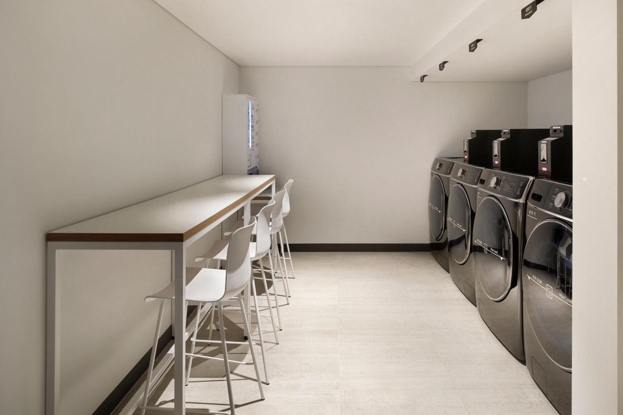 Four Points By Sheraton Suwon Exterior foto
